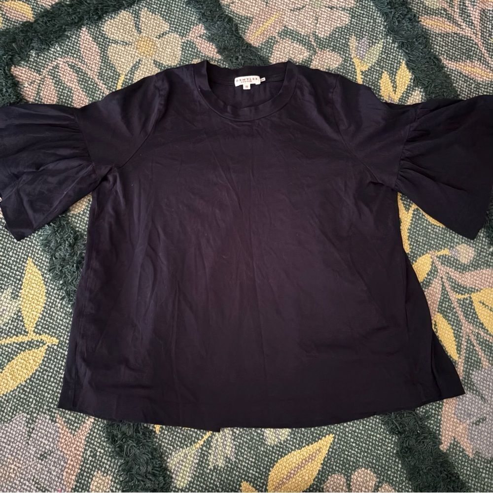 Demylee Navy Short sleeve tee size XS flutter sleeve